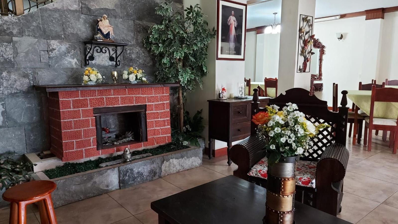 El Cardenal Hotel Лоха Екстериор снимка